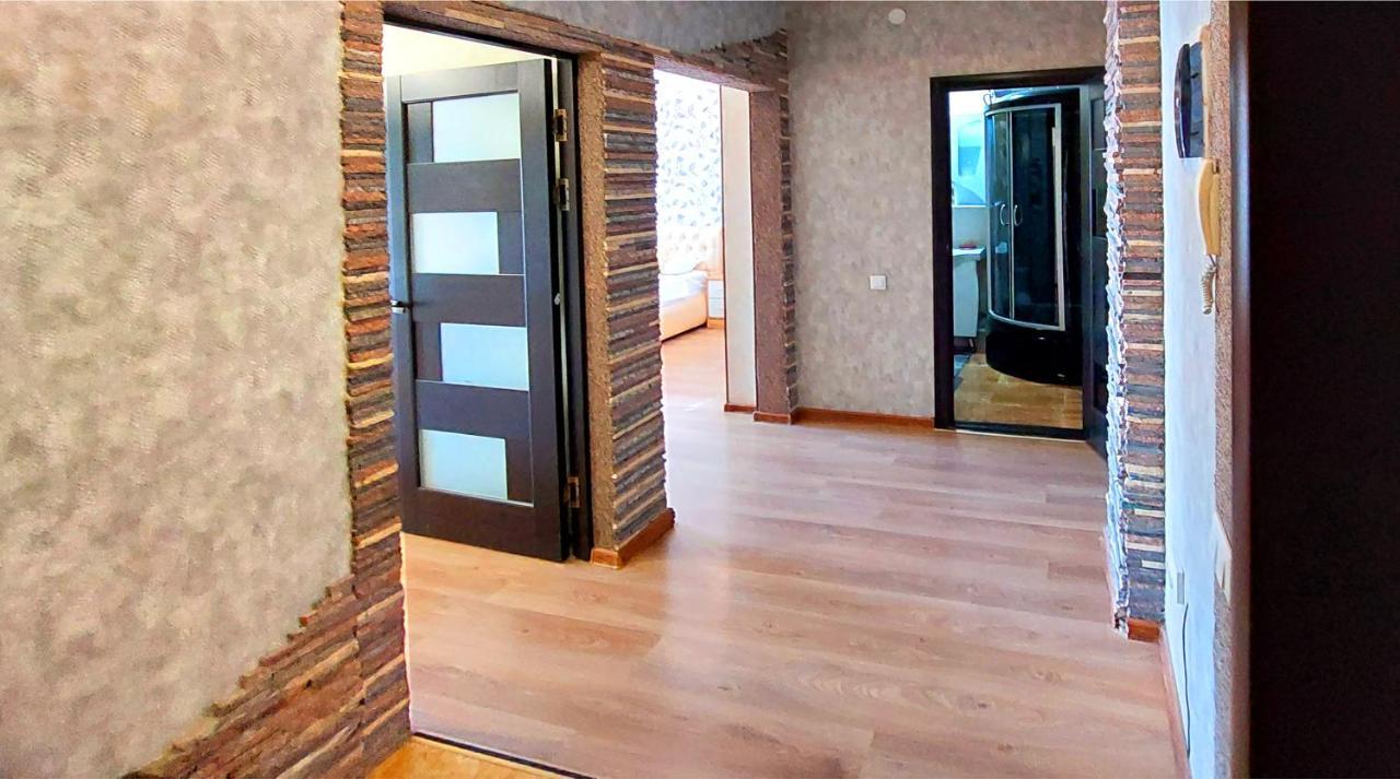 Apartment With Panoramic View In The Center ビシュケク エクステリア 写真